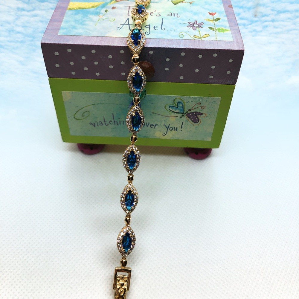 925 Sterling Silver Bracelet, sapphire stone.